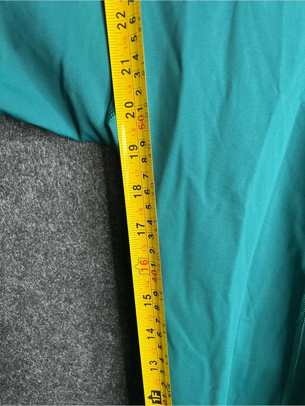 Lululemon Pace Rival Crop Full-On Luxtreme 22